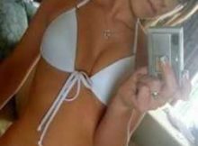 Geile Fotze im Bikini braucht schnelles Sextreffen