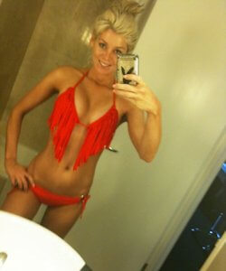 Süsse Blondine aus Bochum sucht dich