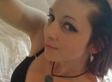 schlanke Hobbyhure sucht Sexdates in Offenbach